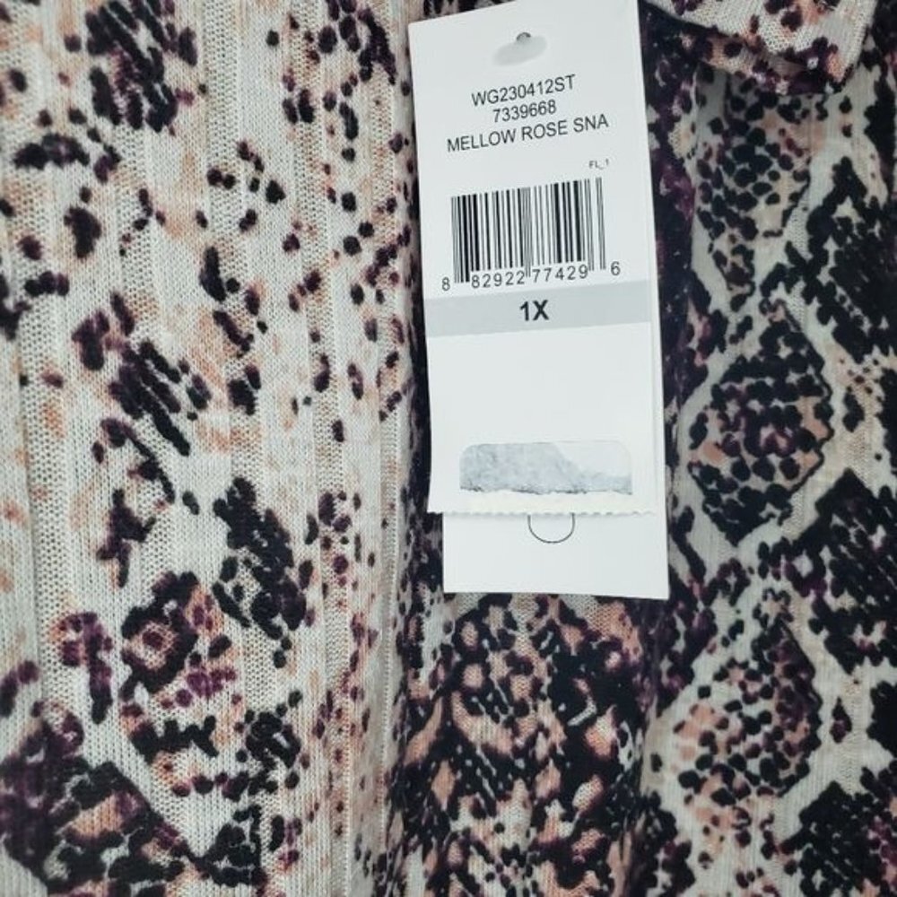 NWT Single Thread Twist Front Top - Picture 9 of 9